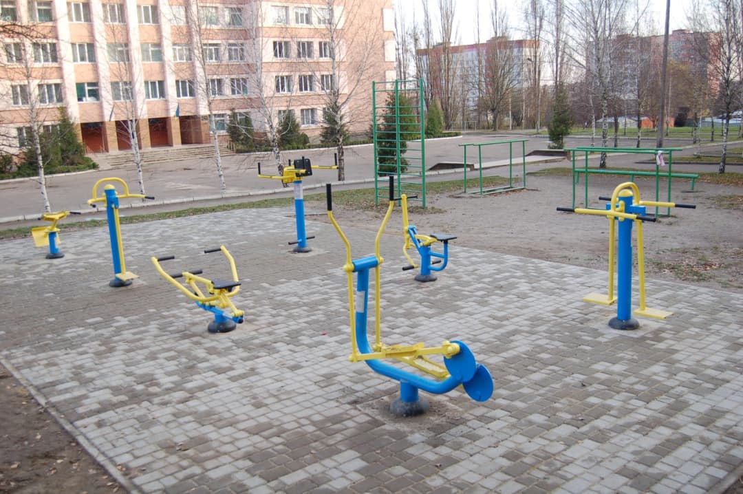 Barre de traction à Calisthenics Park at Млинівська вулиця, Рівне – photo 1 sur 1