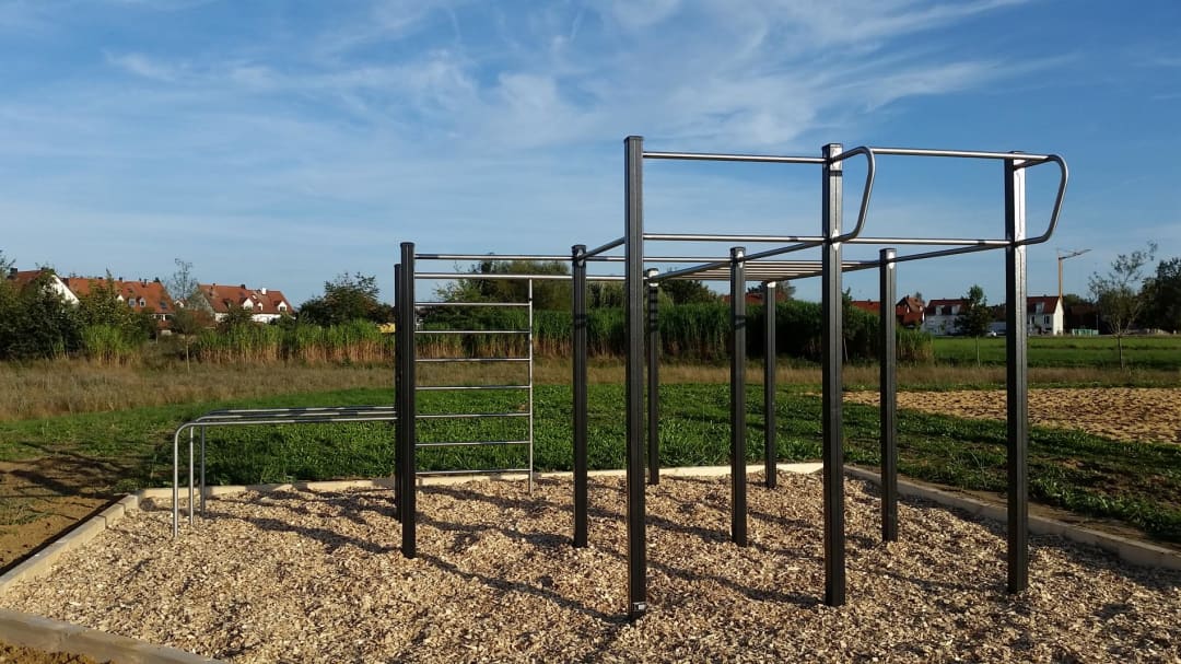 Брусья на площадке Calisthenics Park at Sportplatzweg, Markt Indersdorf – фото 2 из 3