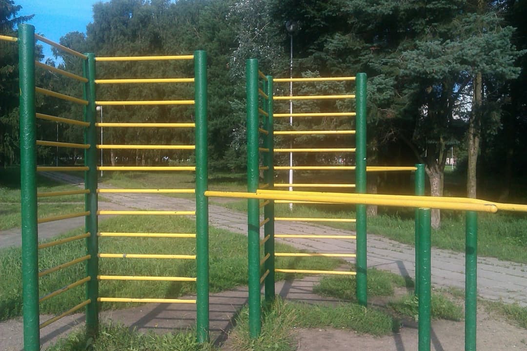 Pull Up Bar at Calisthenics Park at Арлоўская вуліца, Мінск #wp3411 – photo 1 of 2