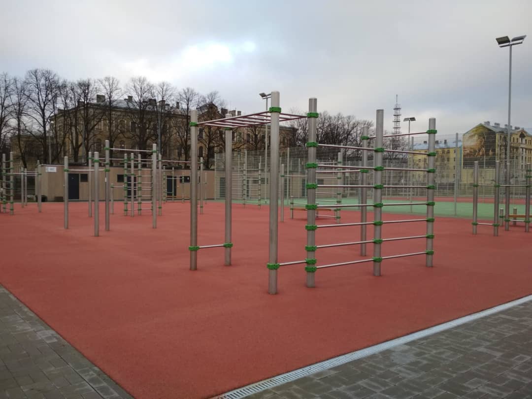 Barra de Dominadas en Calisthenics Park at Krišjāņa Barona iela, Rīga – foto 1 de 1