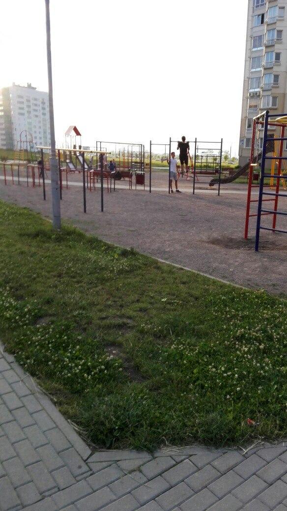 Pull Up Bar at Calisthenics Park at Казіміраўская вуліца, Мінск – photo 1 of 1