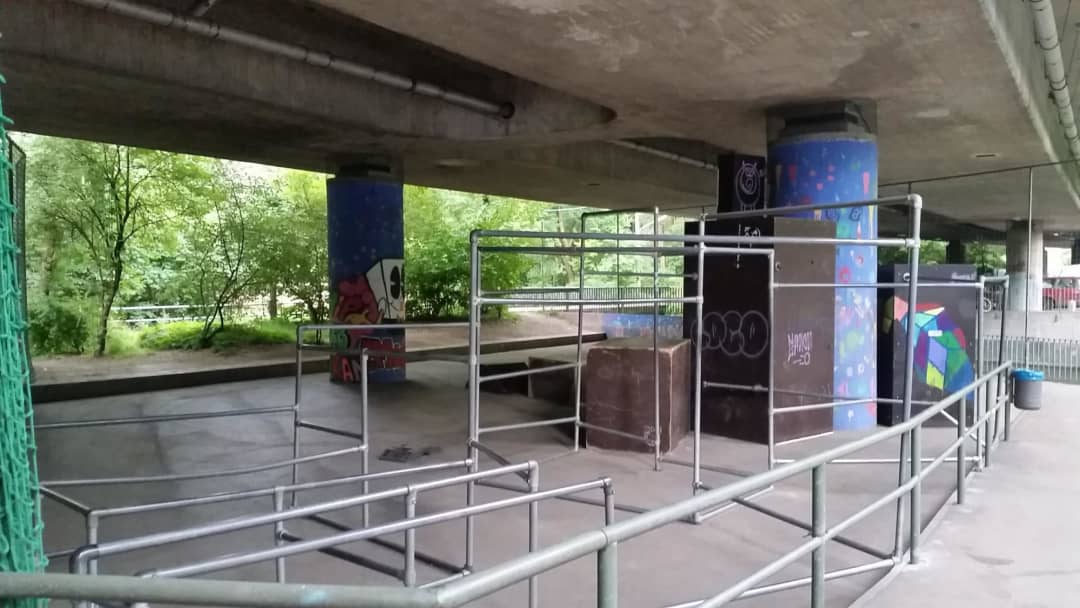 Bară de tracțiuni la Calisthenics Park at Candidstraße, München – fotografia 1 din 1