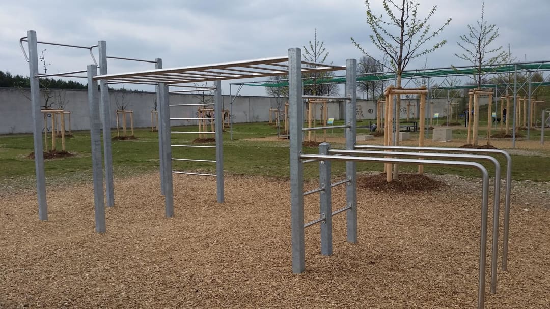Pull Up Bar at Calisthenics Park at Potenzgarten 10^-5, München – photo 1 of 4