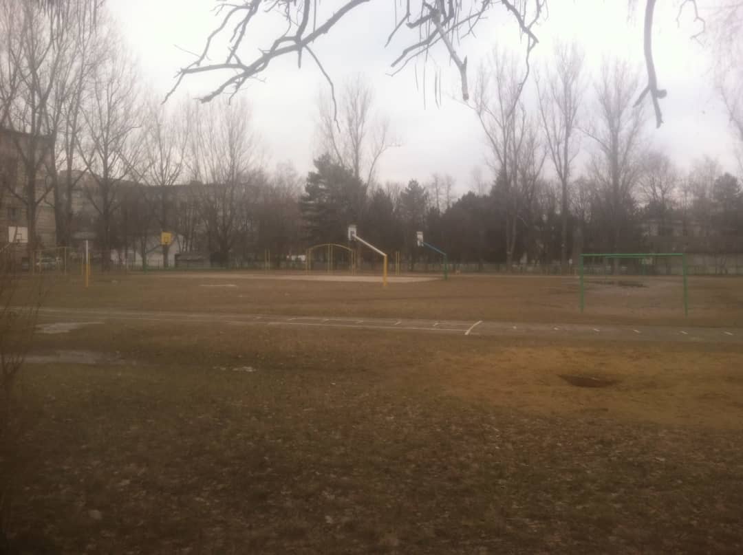 Bare paralele la Calisthenics Park at Гвардейская улица, Рыбницкий городской совет – fotografia 2 din 4