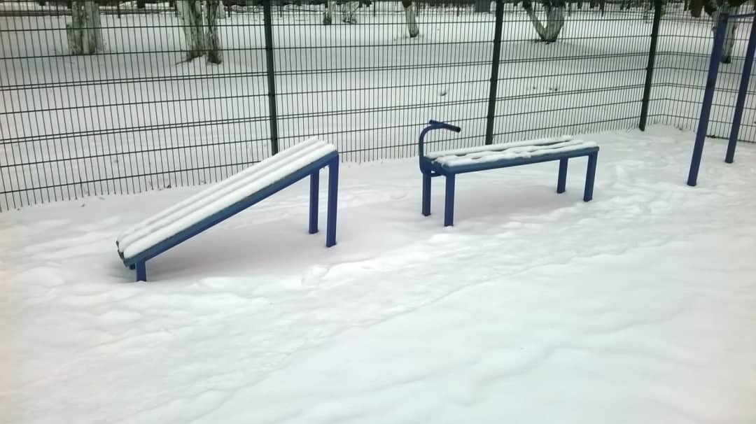 Parallele presso Calisthenics Park at улица Аврова, Петергоф #wp3500 – foto 2 di 6