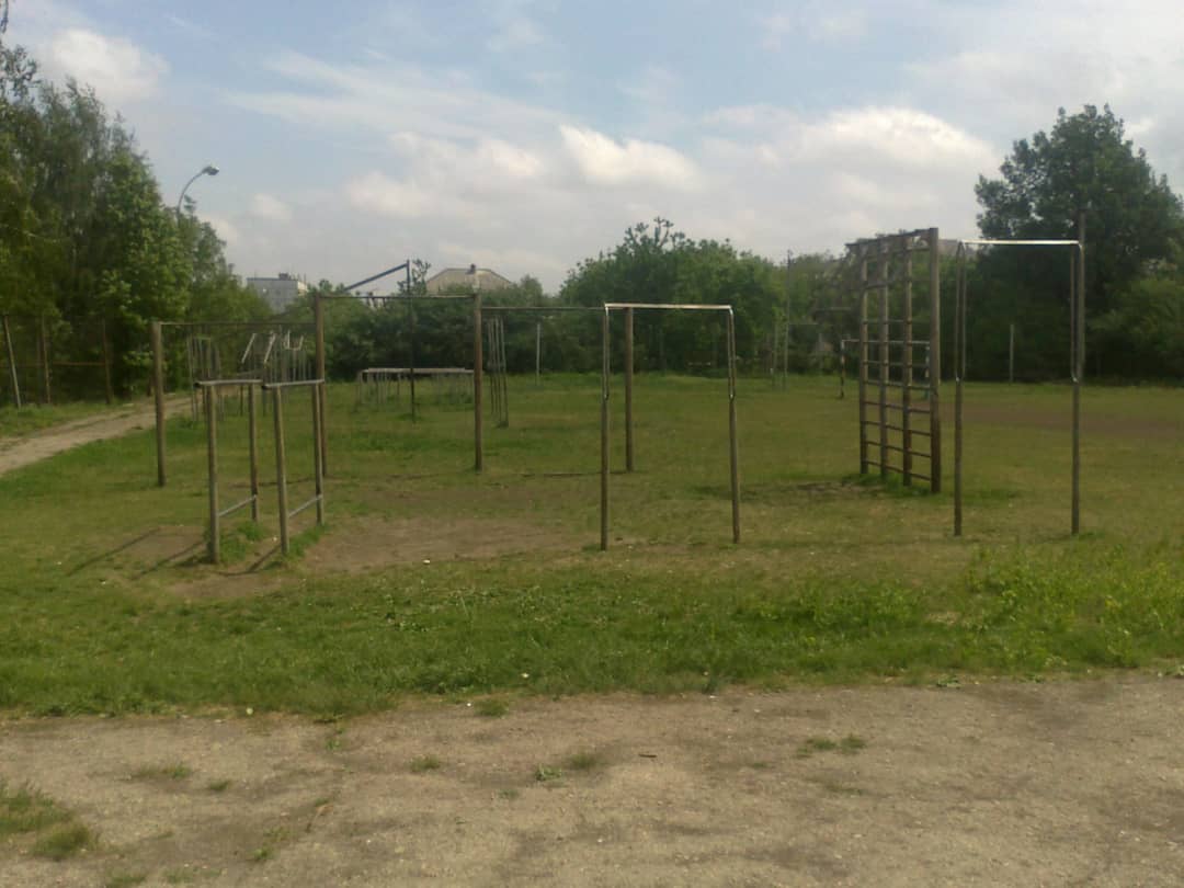 Pull Up Bar at Outdoor Gym in Raionul Șoldănești, Șestaci – photo 1 of 12