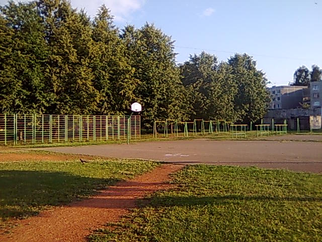 Sbarra per trazioni presso Outdoor Gym in Imanta, Rīga – foto 1 di 4