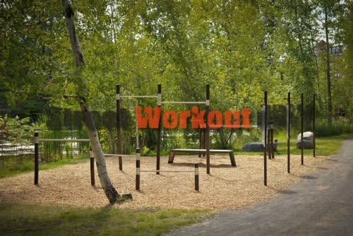 Parallel Gym Bars at Calisthenics Park at Place Des Centaurées, Sainte-Thérèse – photo 2 of 2