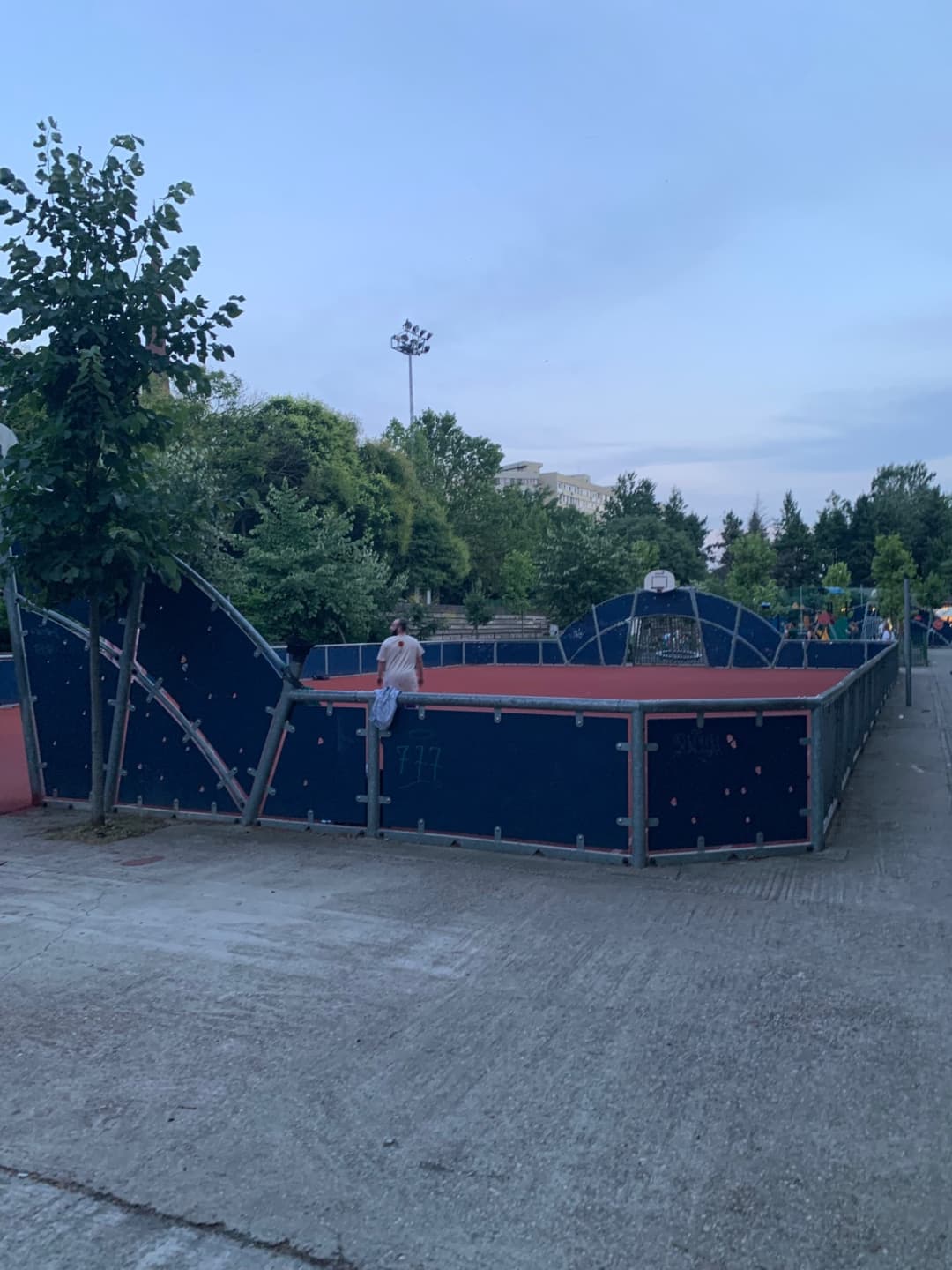Barras Paralelas en Calisthenics Park at Strada Constantin Brâncuși, București – foto 2 de 4