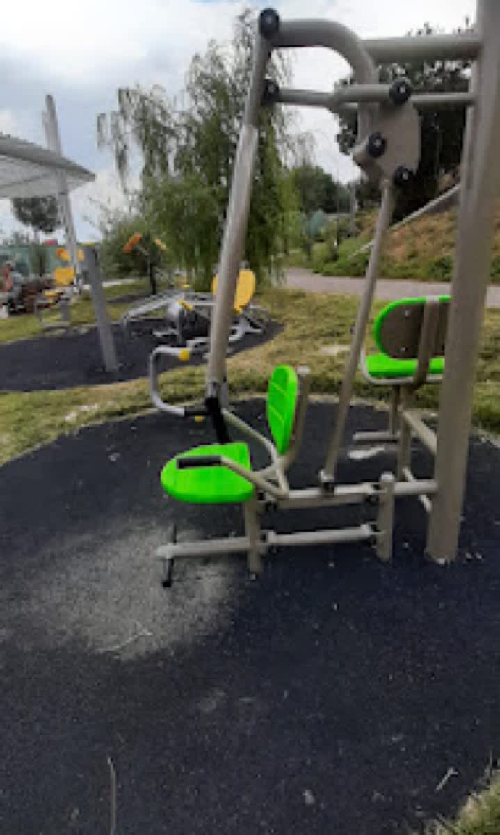 Barres de singe à Calisthenics Park at Strada Mircea cel Bătrân, Constanța – photo 2 sur 4