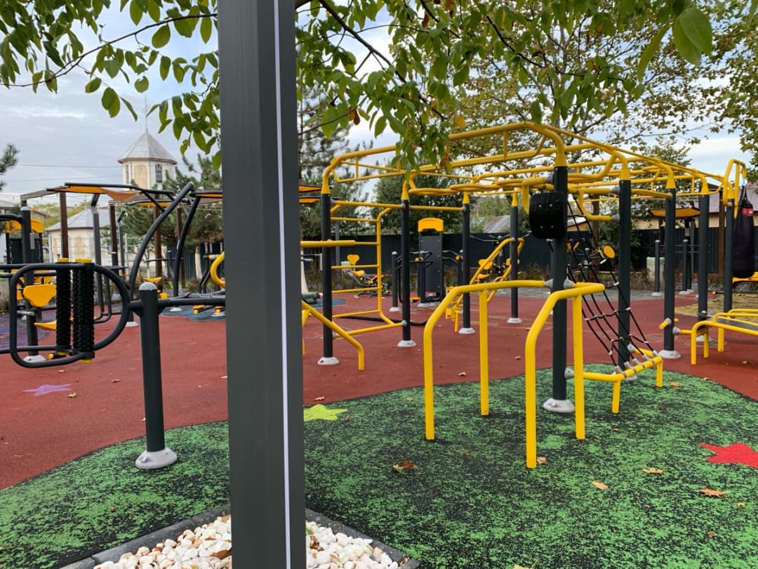 Pull Up Bar at Calisthenics Park at Strada Tudor Vladimirescu, Voluntari – photo 1 of 3