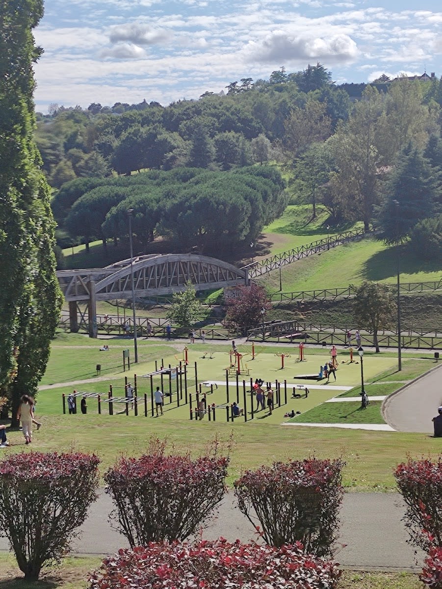 Barres parallèles à Calisthenics Park at Senda Verde Oviedo-Fuso de la Reina, Oviedo – photo 2 sur 4