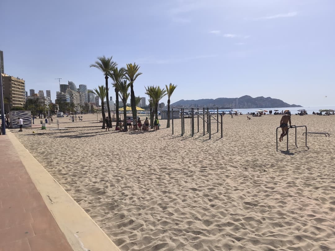 Barre de traction à Calisthenics Park at Circuito urbano de ejercicio, Benidorm – photo 1 sur 2