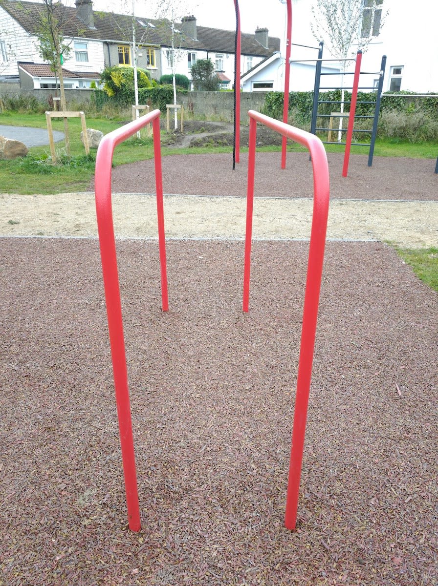 Parallel Gym Bars at Calisthenics Park at Hudson Road, Dún Laoghaire – photo 6 of 6