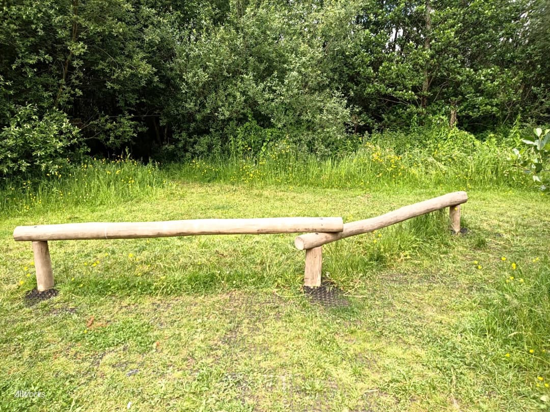 Push Up Bar at Calisthenics Park at Ballinacurra Gardens, Limerick – photo 2 of 10