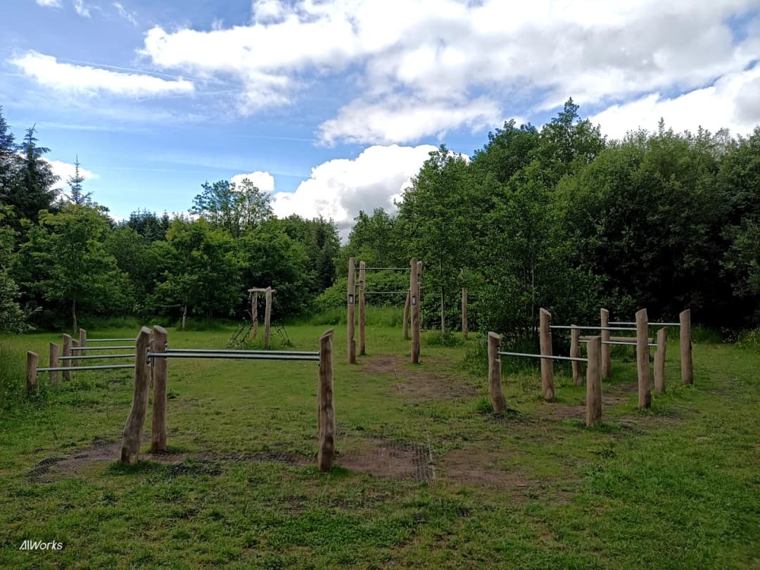 Balance Beam at Calisthenics Park at Ballinacurra Gardens, Limerick – photo 3 of 10