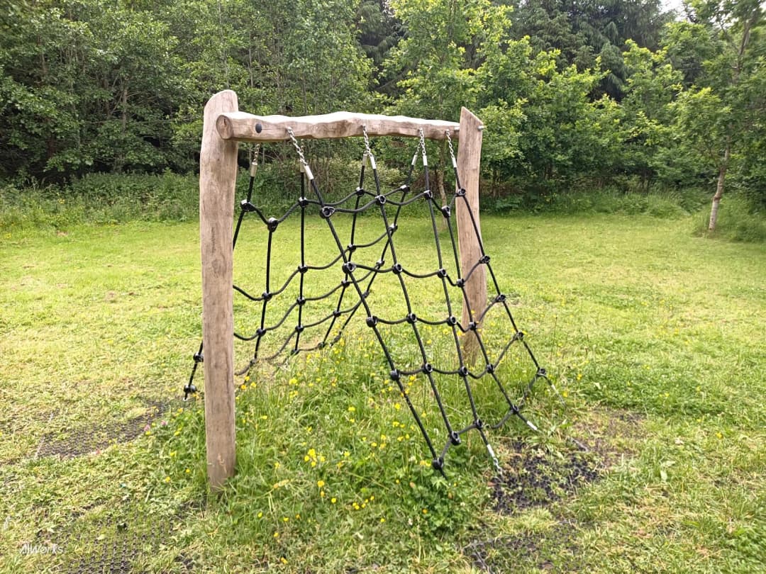 Parallel Gym Bars at Calisthenics Park at Ballinacurra Gardens, Limerick – photo 4 of 10
