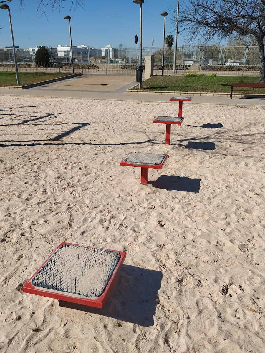 Espalderas en Calisthenics Park at Carrer de l'Enginyer Fausto Elío, València – foto 3 de 5