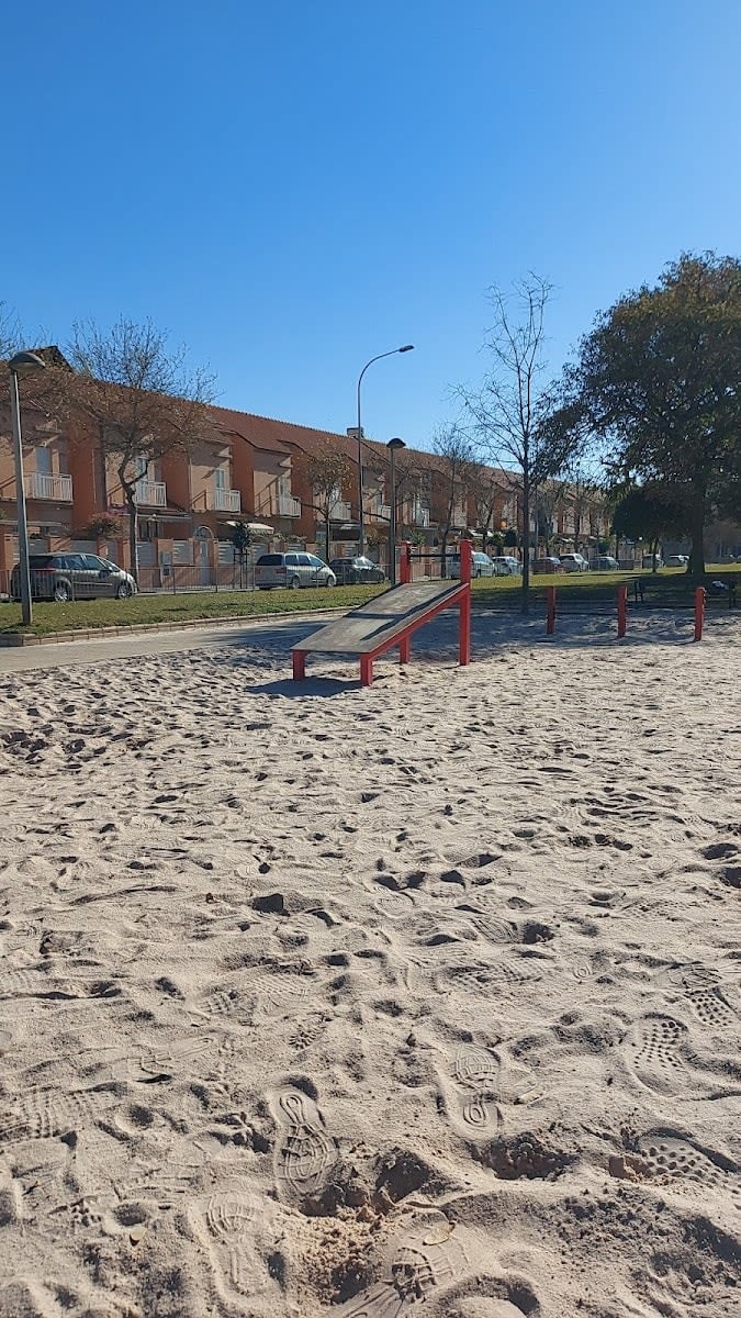 Barras de Mono en Calisthenics Park at Carrer de l'Enginyer Fausto Elío, València – foto 4 de 5