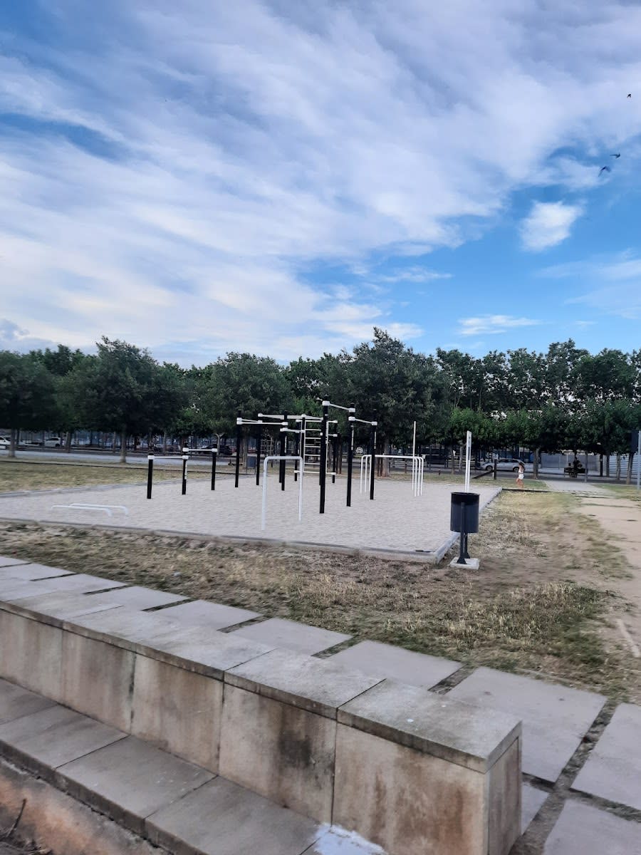 Barra de Dominadas en Calisthenics Park at Passeig de la Florida, Santa Perpètua de Mogoda – foto 1 de 7