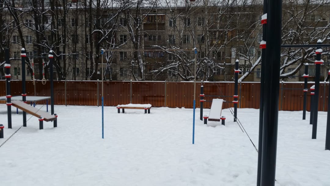 Monkey Bars at Calisthenics Park at улица Каховка, Москва – photo 3 of 3