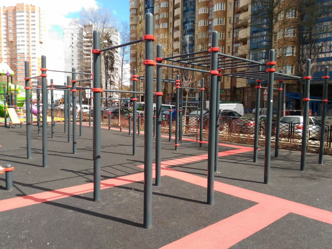 Pull Up Bar at Calisthenics Park at улица Эльдара Рязанова, Москва – photo 4 of 4