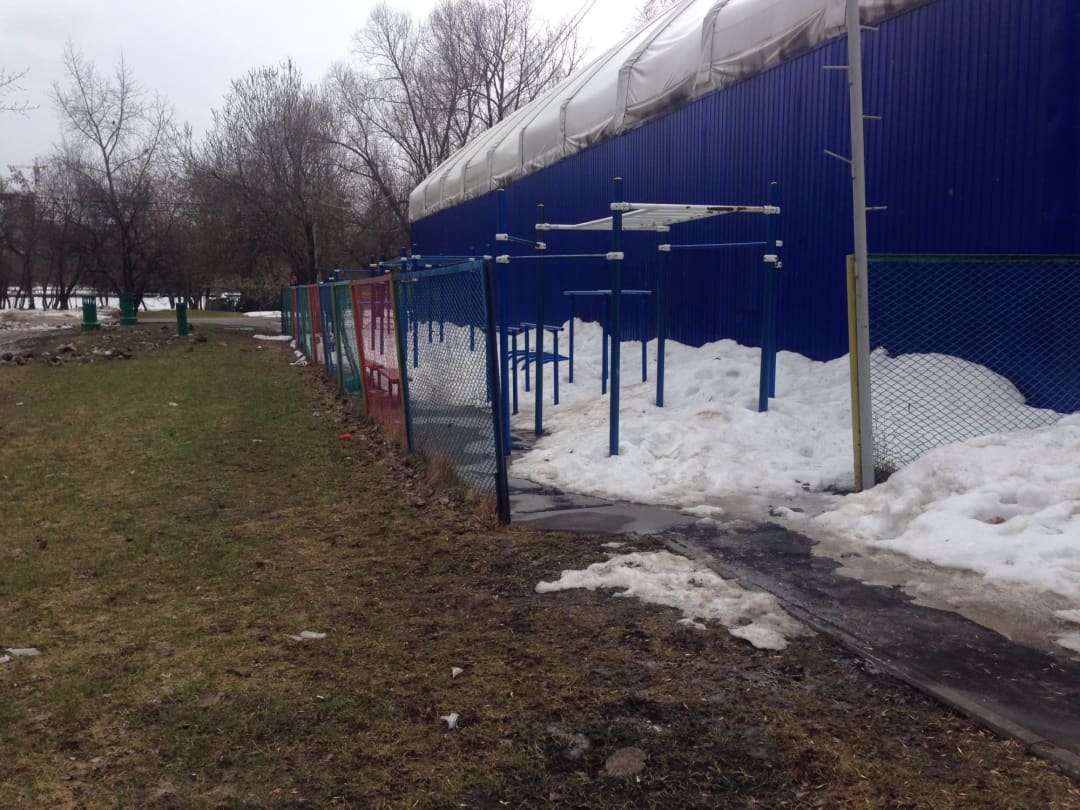 Pull Up Bar at Calisthenics Park at улица Каховка, Москва #wp1605 – photo 1 of 1