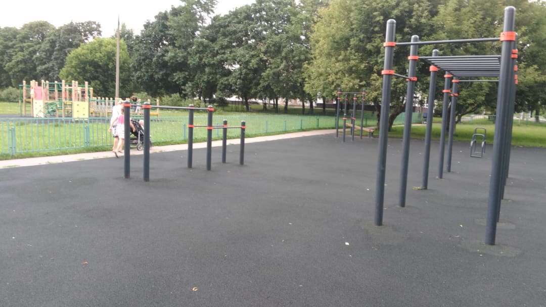 Abs Bench at Calisthenics Park at Ставропольская улица, Москва – photo 5 of 5
