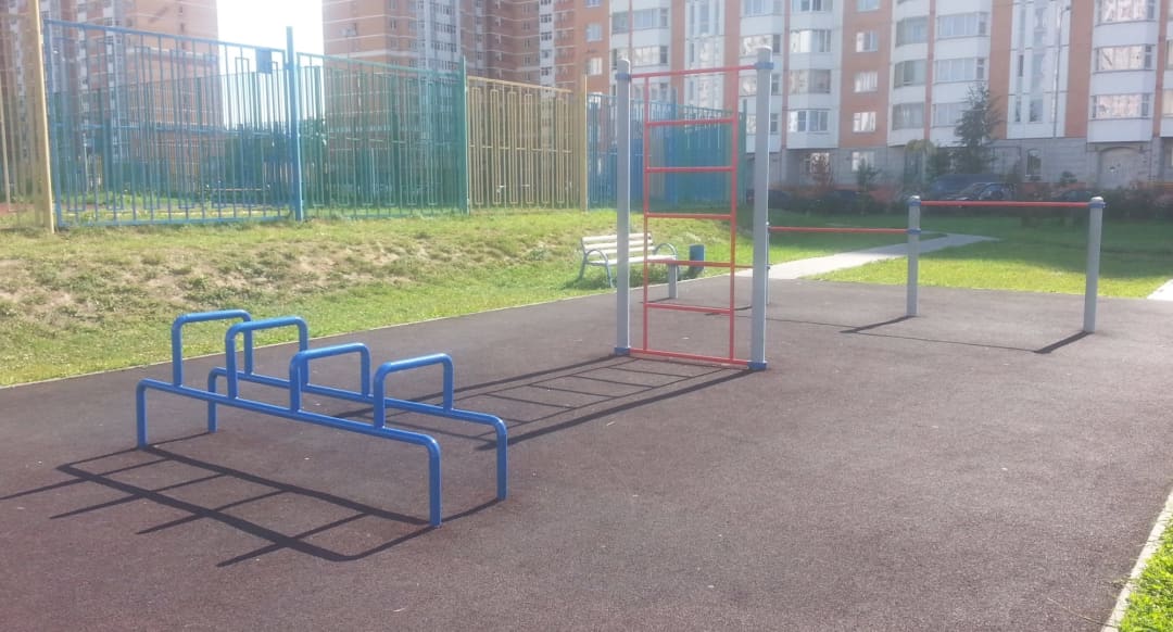 Pull Up Bar at Calisthenics Park at Дмитровское шоссе (дублёр), Москва – photo 3 of 4