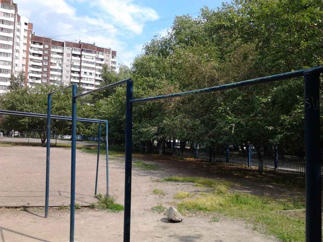 Pull Up Bar at Calisthenics Park at Юность, Екатеринбург – photo 1 of 3
