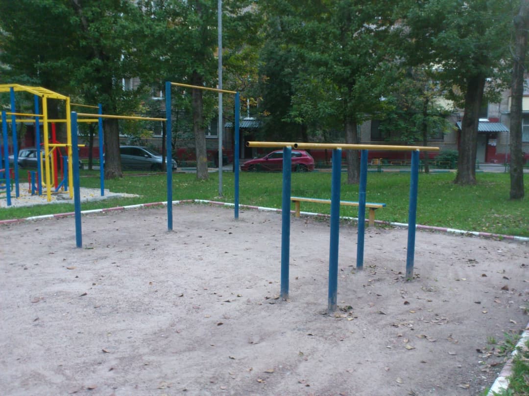 Parallel Gym Bars at Calisthenics Park at 3-я улица Соколиной Горы, Москва – photo 2 of 3