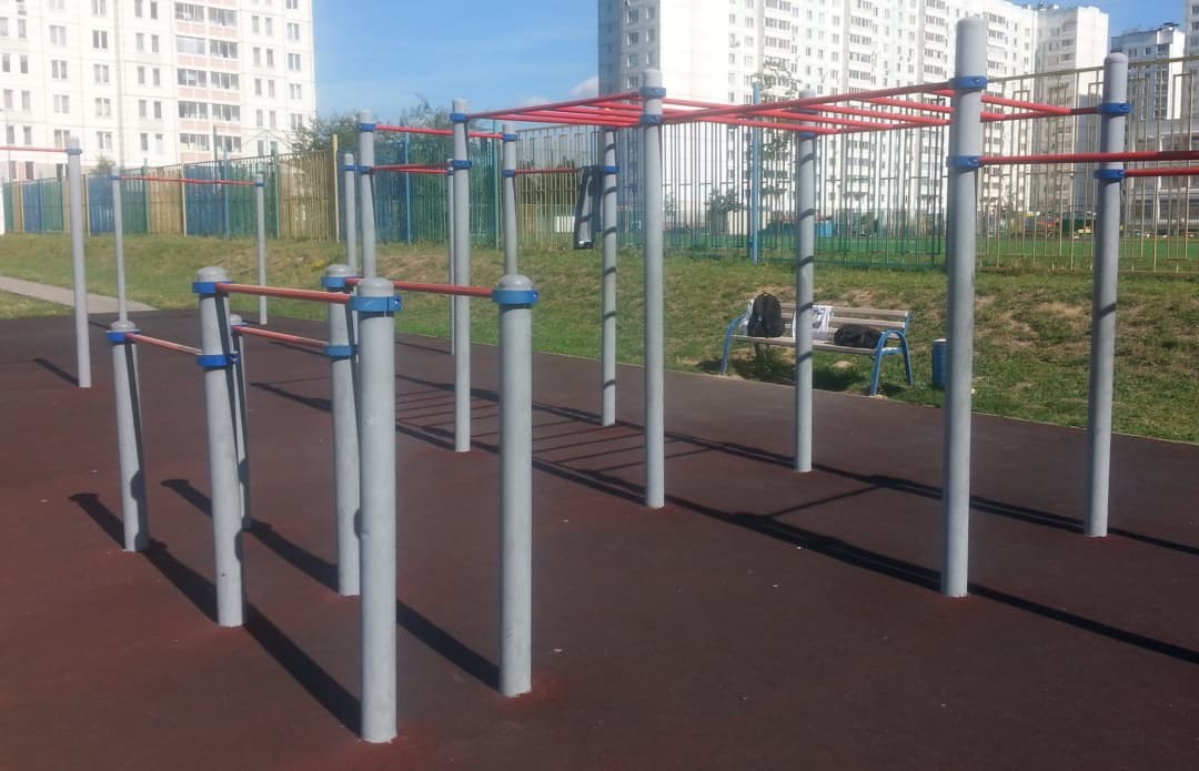 Parallel Gym Bars at Calisthenics Park at Дмитровское шоссе (дублёр), Москва – photo 1 of 4
