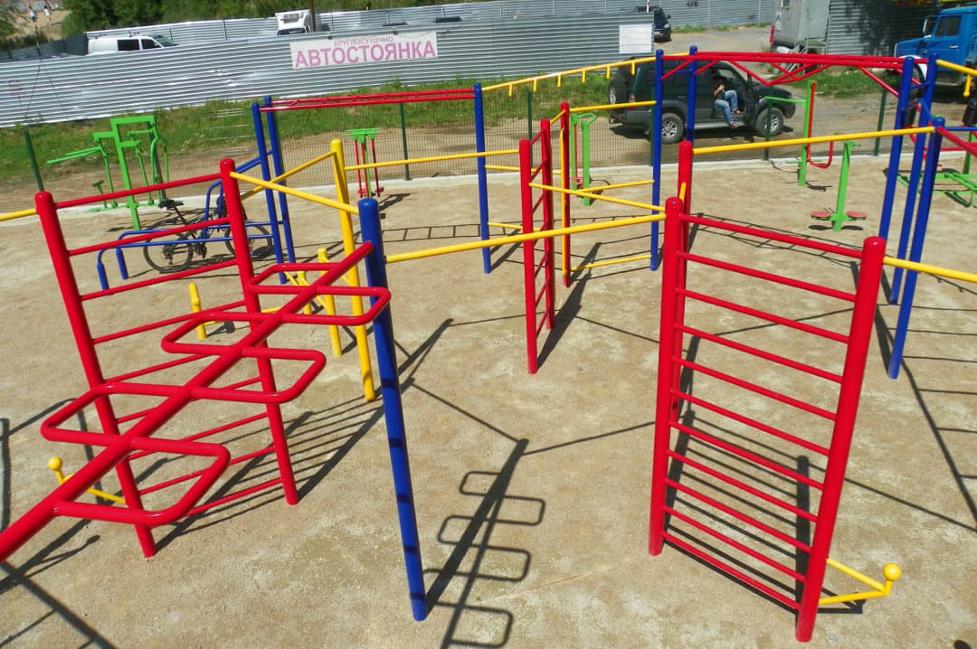 Barra de Flexiones en Calisthenics Park at Окопный переулок, городской округ Новосибирск – foto 5 de 7