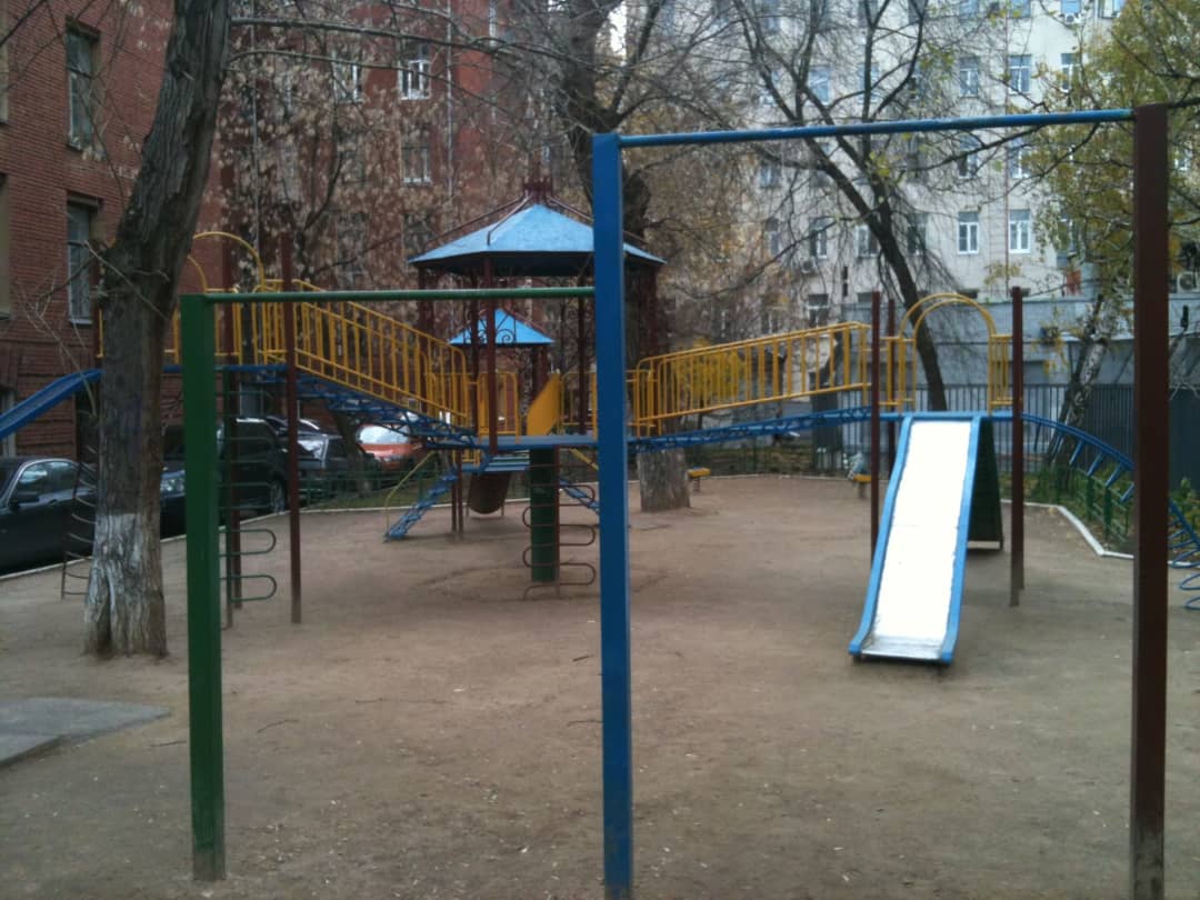 Pull Up Bar at Calisthenics Park at Мамоновский переулок, Москва – photo 1 of 1