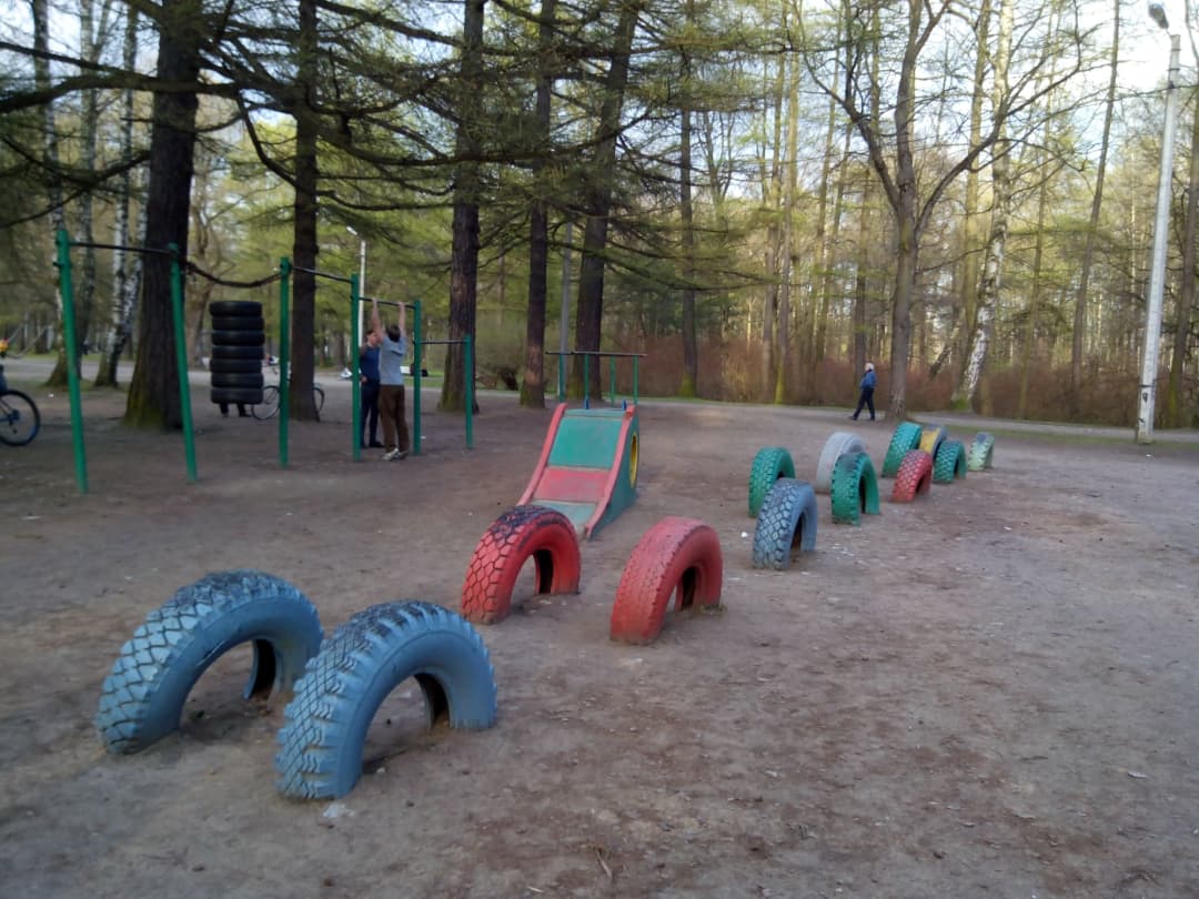 Parallel Gym Bars at Calisthenics Park at проспект Испытателей, Санкт-Петербург – photo 2 of 2