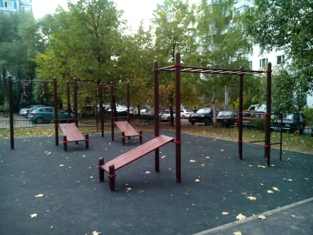 Pull Up Bar at Calisthenics Park at улица Крылатские Холмы, Москва #wp2155 – photo 1 of 4