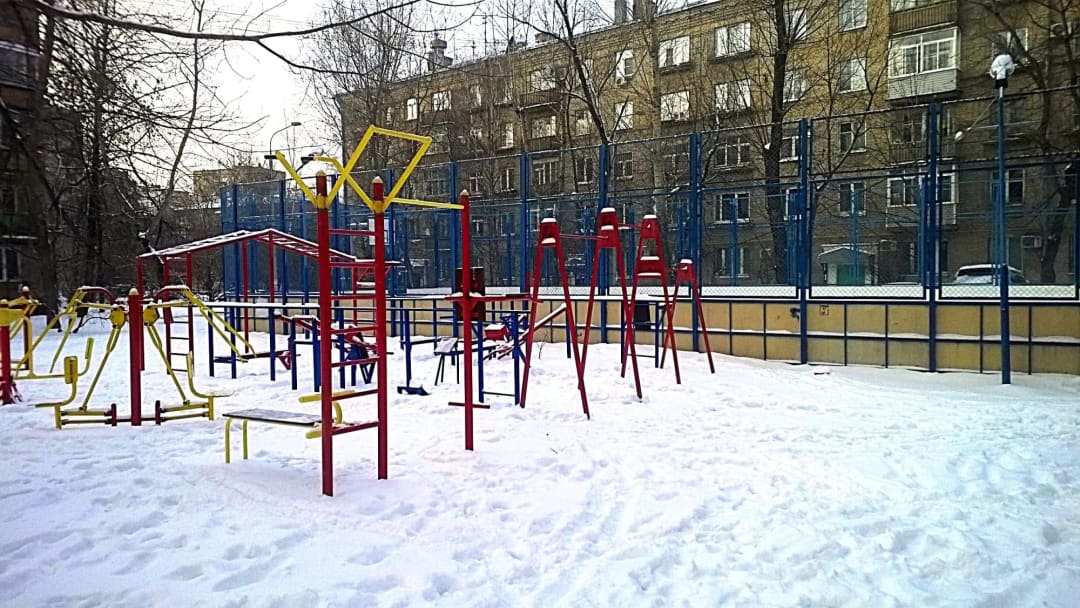 Pull Up Bar at Calisthenics Park at улица Черняховского, Москва – photo 1 of 1