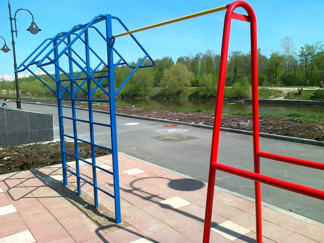 Pull Up Bar at Calisthenics Park at Петергофское шоссе, Санкт-Петербург – photo 2 of 2