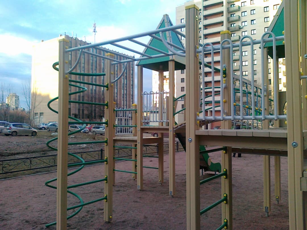 Parallel Gym Bars at Calisthenics Park at улица Нахимова, Санкт-Петербург – photo 4 of 4