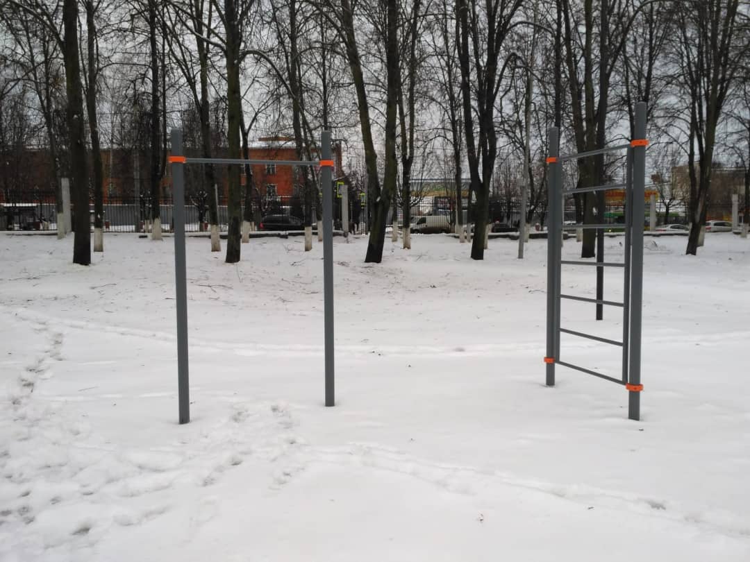 Barras Paralelas en Calisthenics Park at улица Мира, Владимир – foto 8 de 8
