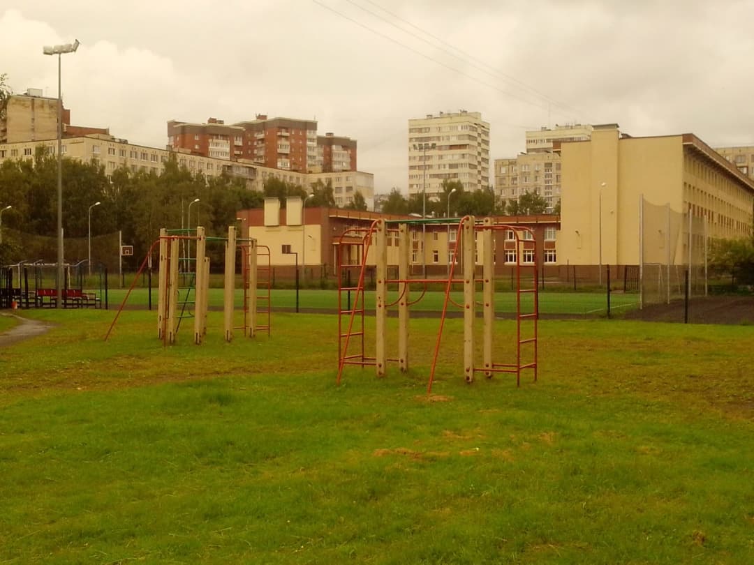 Abs Bench at Calisthenics Park at Серебристый бульвар, Санкт-Петербург – photo 5 of 5