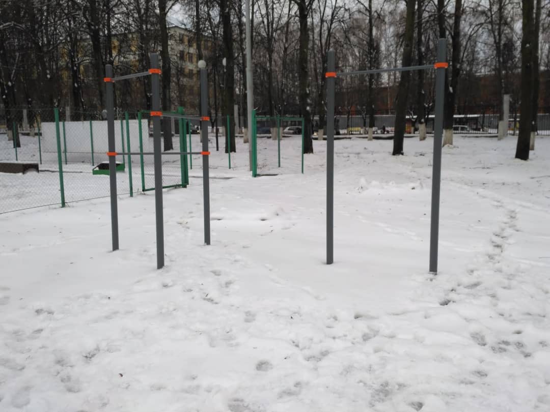 Barra de Dominadas en Calisthenics Park at улица Мира, Владимир – foto 7 de 8