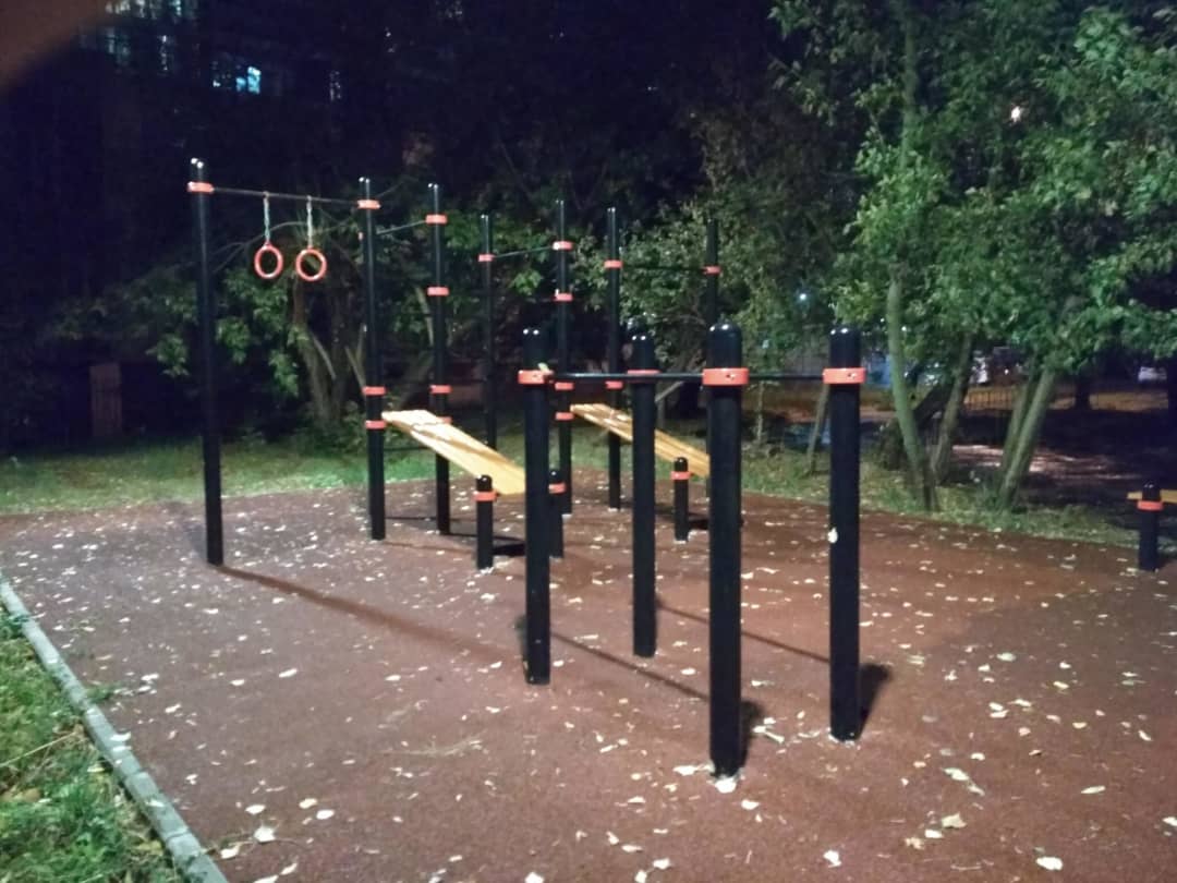 Pull Up Bar at Calisthenics Park at Ленинградское шоссе, Москва – photo 1 of 2