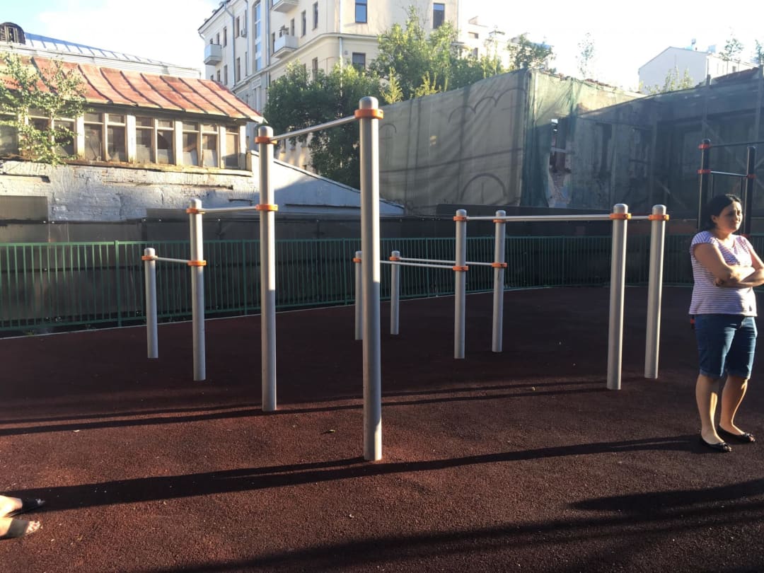 Parallel Gym Bars at Calisthenics Park at улица Покровка, Москва – photo 2 of 2