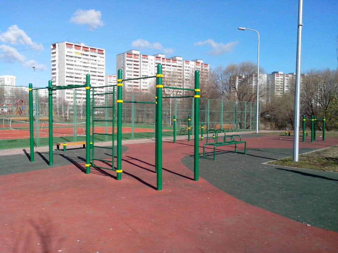 Parallel Gym Bars at Calisthenics Park at Сухонская улица, Москва – photo 3 of 3
