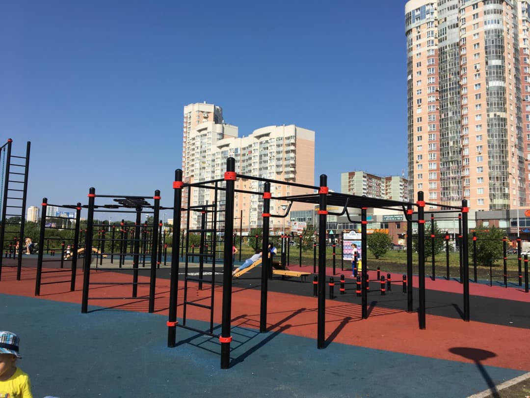 Pull Up Bar at Calisthenics Park at улица Юлиуса Фучика, Екатеринбург – photo 1 of 2