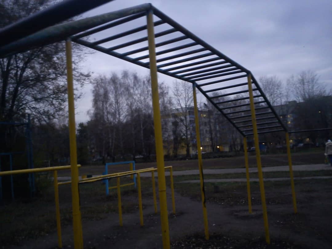 Spalliera presso Outdoor Gym in ЗЯБ, Набережные Челны – foto 4 di 4