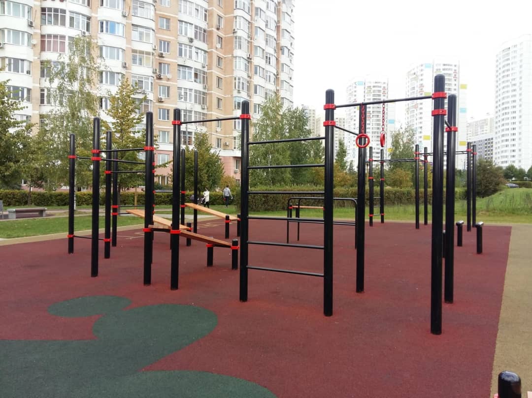 Parallel Gym Bars at Outdoor Gym in Машкино, Москва – photo 2 of 9