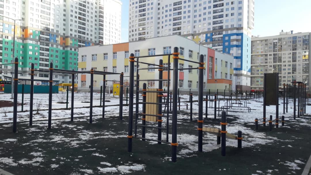 Pull Up Bar at Calisthenics Park at проспект Академика Сахарова, Екатеринбург – photo 1 of 2