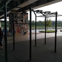 Calisthenics Park at Wybrzeże Szczecińskie, Warszawa - thumbnail 3